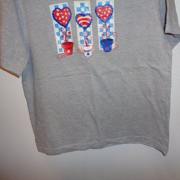 Women's T-Shirt Size Medium - Picture 3 of 11